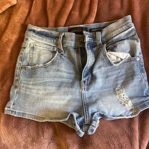 kendal kylie size 26 jean shorts